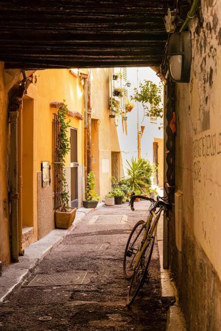 Au Coeur Du Viel Antibes - Cosy Appartement Екстер'єр фото